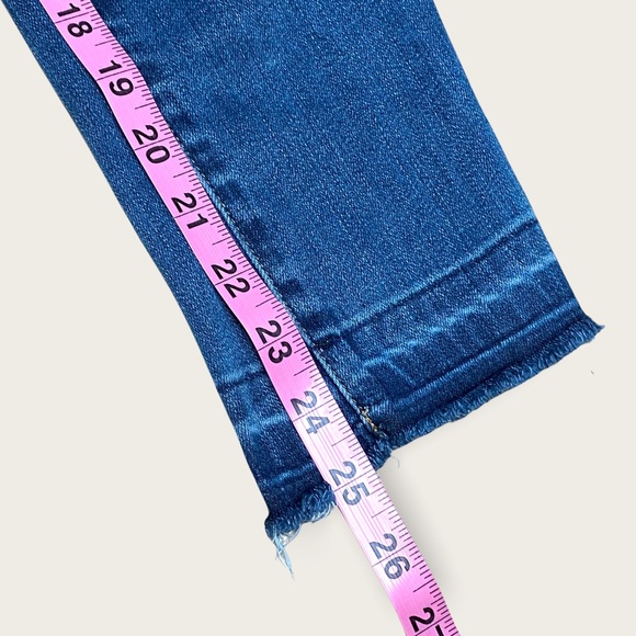 DENIM FORUM The Nico Mid Rise Skinny Crop Size 25 EUC - Picture 15 of 16